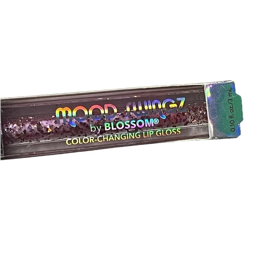 Mood Swingz Color‎ Changing Lip Gloss Pink Glitter IYKYK by Blossom New Trendy
